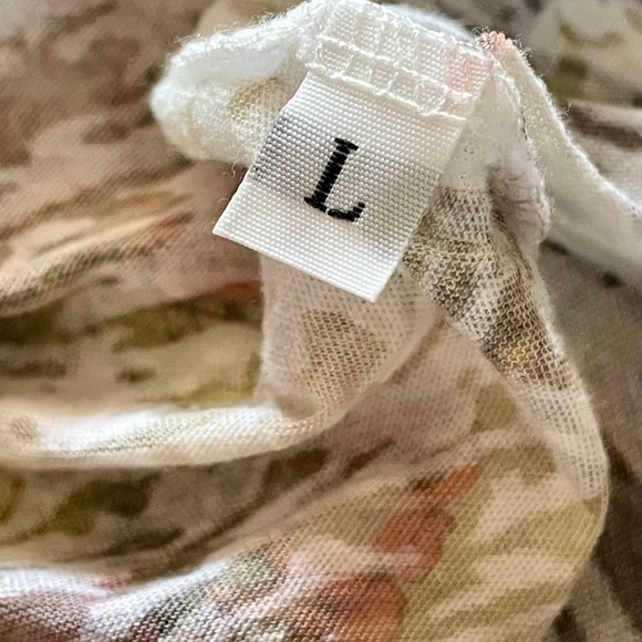 Large Floral Daytrip Short Sleeve Burnout Tee with Metallic Studs - Picture 8 of 9